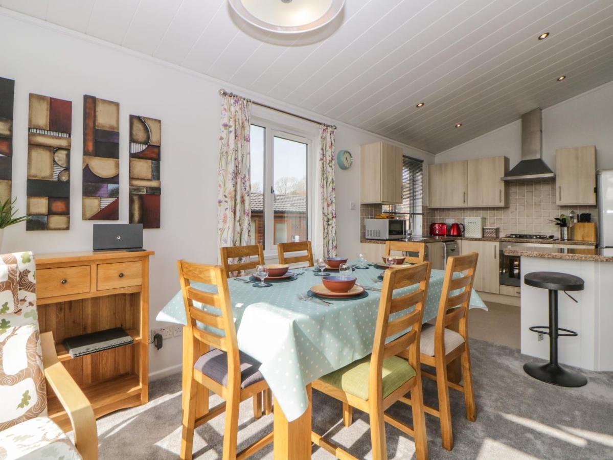 Meadow Lodge Плимът Екстериор снимка