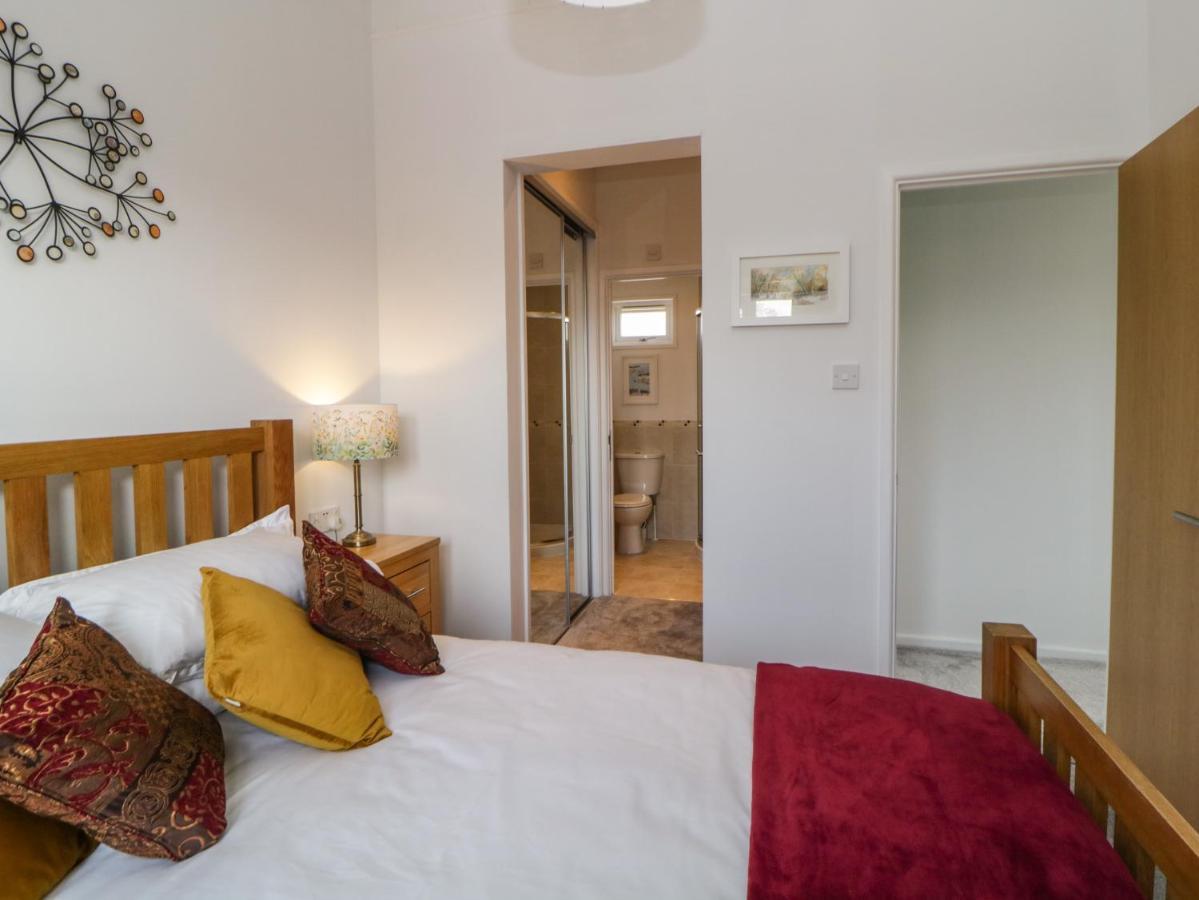 Meadow Lodge Плимът Екстериор снимка