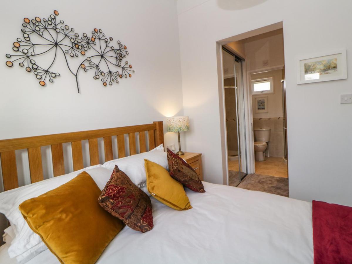 Meadow Lodge Плимът Екстериор снимка